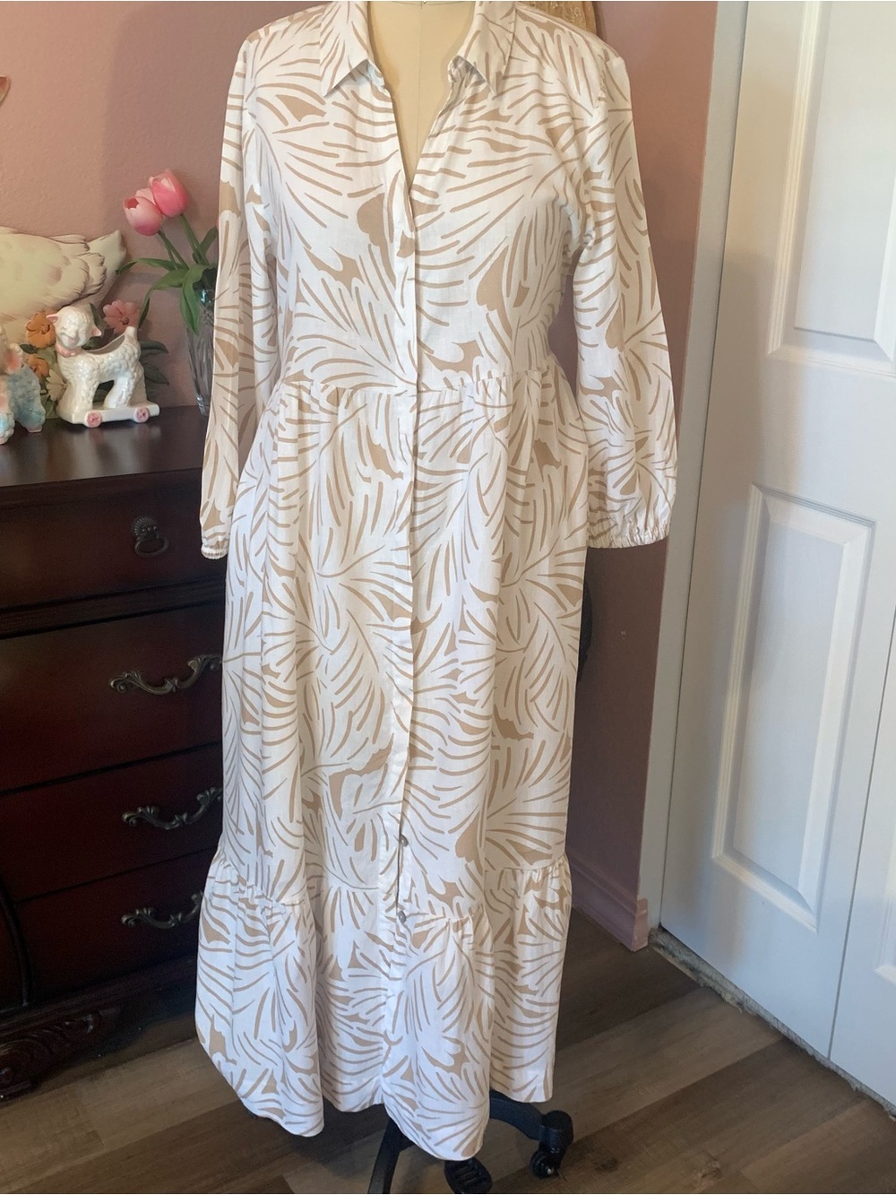NICOLE MILLER Neutral Leaf-Print Long Shirt Dress - Cream and Beige